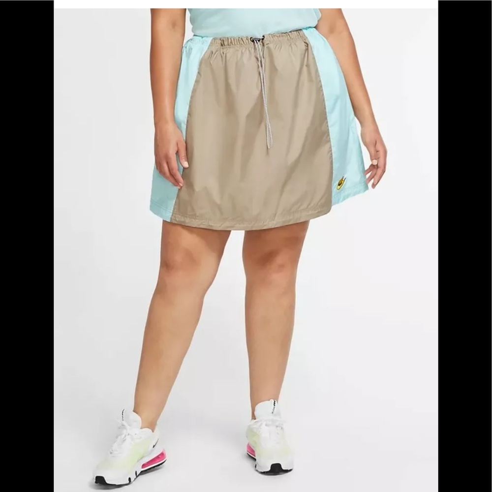 NWT Women’s Nike Sportswear Icon Clash Woven Skirt Plus‎ Sz 1X